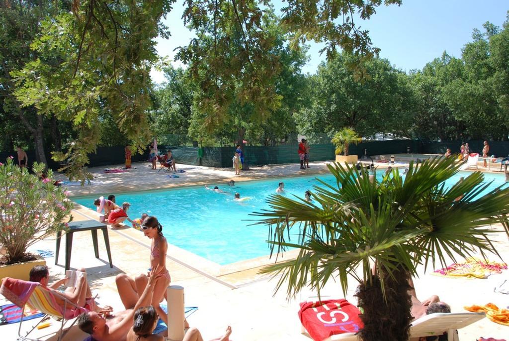 Domaine Les Chenes Blancs Ξενοδοχείο Saint-Saturnin-les-Apt Εξωτερικό φωτογραφία